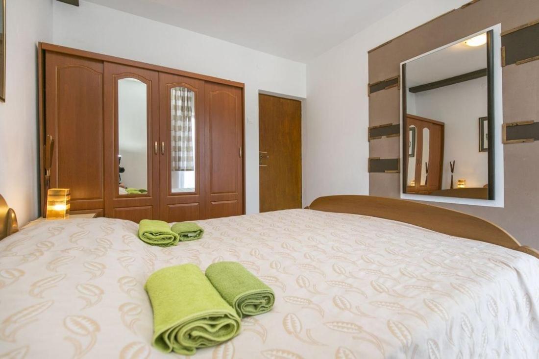 Apartments With Wifi Rabac, Labin - 17261 Phòng bức ảnh