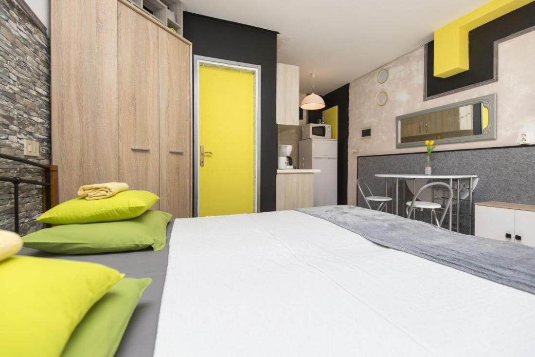 Apartments With Wifi Rabac, Labin - 17261 Phòng bức ảnh